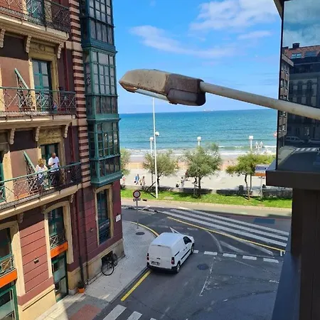 122a - Emblematica Vivienda En Playa San Lorenzo * Хихон